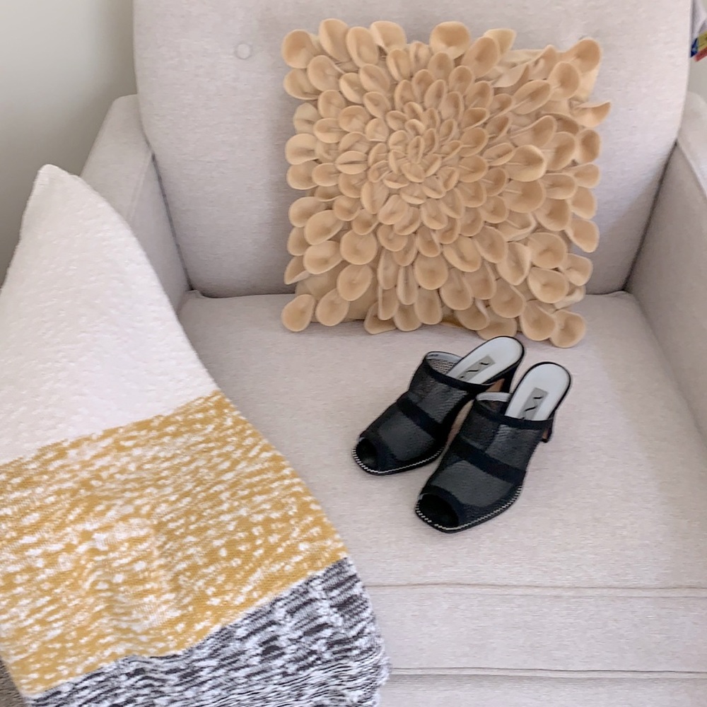 Open toe mules